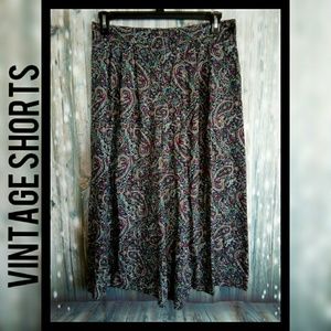 3/$18 Classic expressions vintage shorts